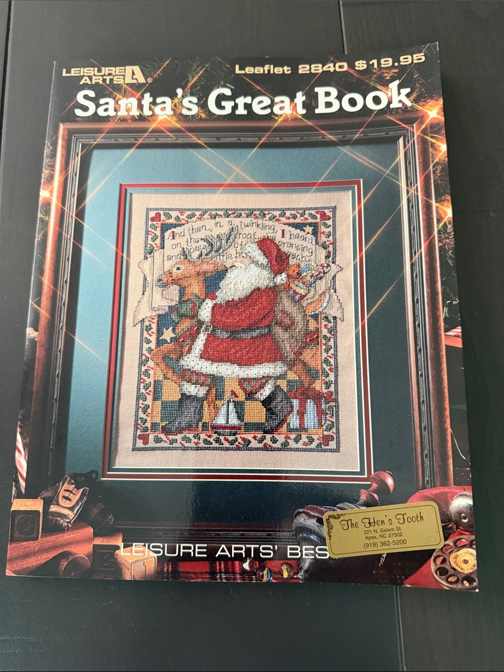 Leisure Arts Santa's Great Book Cross Stitch Pattern - Red & White